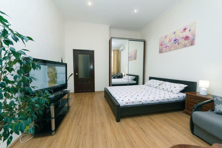 Apartment On Saksahanskoho Street Kiev Ngoại thất bức ảnh