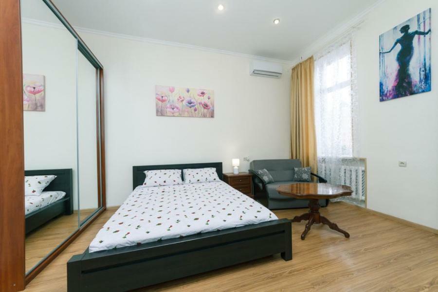 Apartment On Saksahanskoho Street Kiev Ngoại thất bức ảnh