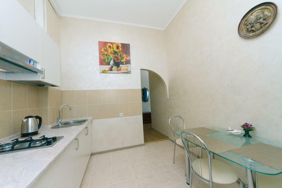 Apartment On Saksahanskoho Street Kiev Ngoại thất bức ảnh