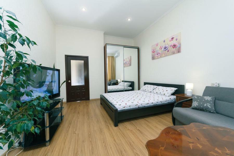 Apartment On Saksahanskoho Street Kiev Ngoại thất bức ảnh